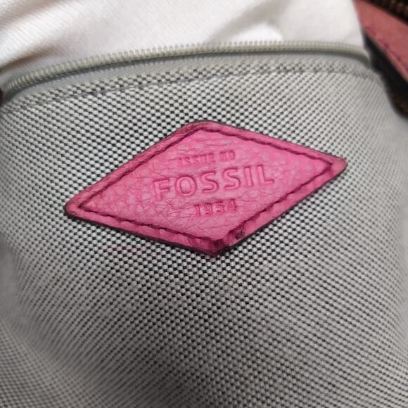 Fossil Pink Pebbled Leather Zipper Pockets Crossbody Bag - Picture 12 of 16